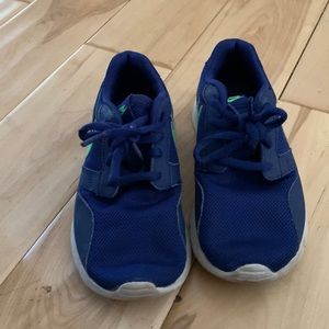 Two pair!! Boys Nike size 1!